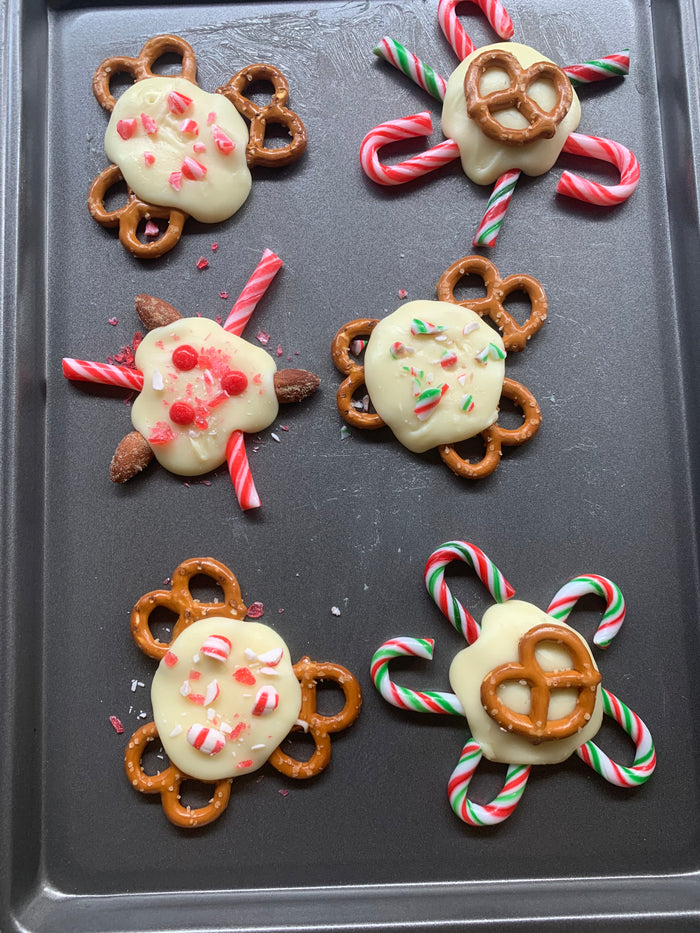 Bake Club Peppy Snowflakes